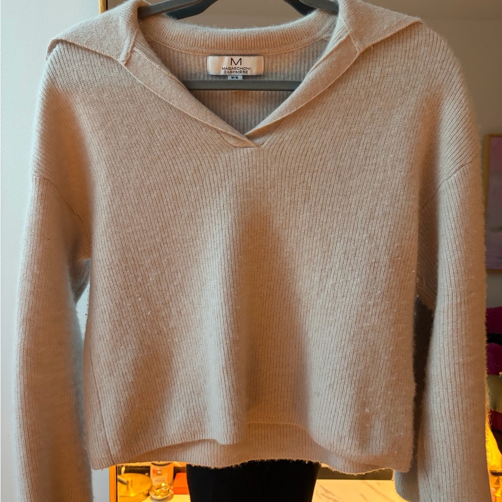 Magaschoni Beige V-Neck Collar Sweater - Women’s M